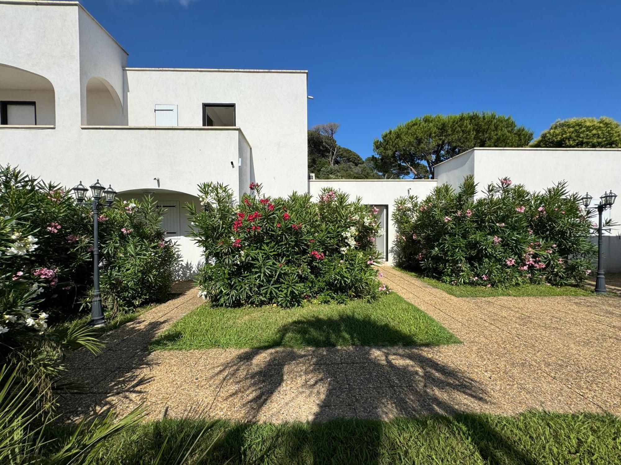 Beach Cannes Bungalows Le Cannet Exterior foto